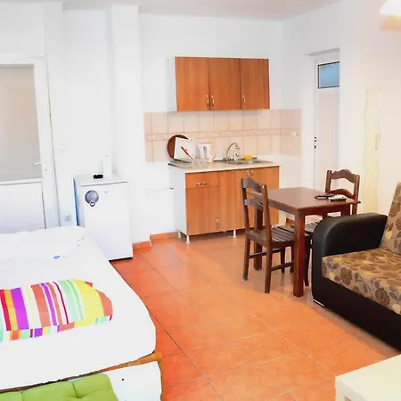 Sezer Class Apart Bed & Breakfast Gümbet